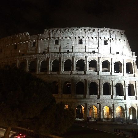 Alloggio Turistico Al Colosseo Roma Exterior foto